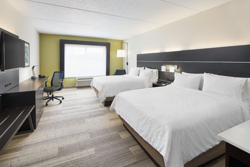 Standard Room, 2 Queen Beds (Extra Floor Space)