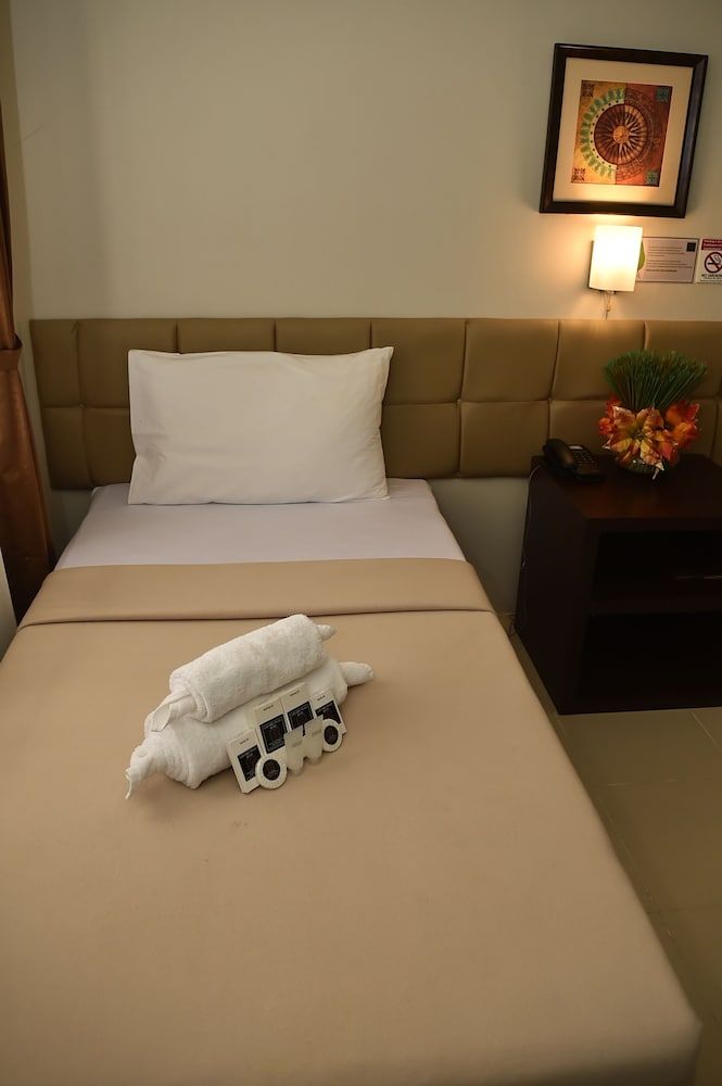 Columbus Plaza Hotel Basic Single Room, 1 Twin Bed 11