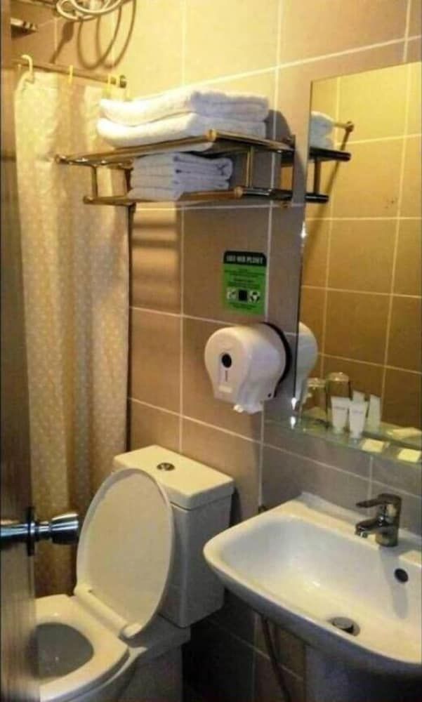 Columbus Plaza Hotel Basic Single Room, 1 Twin Bed 14