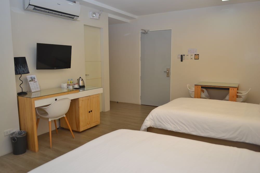 F2M Tower Family Room, Non Smoking 3