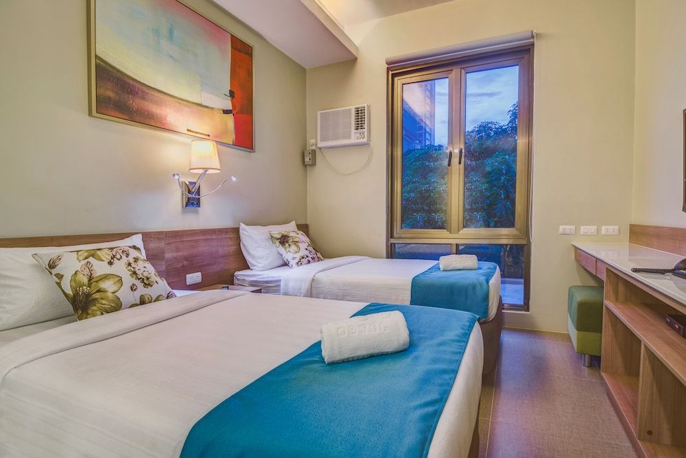ABC Hotel Cebu Superior Room, 2 Twin Beds 11