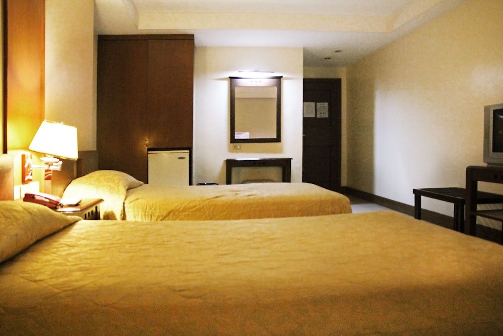 Cherry Blossoms Hotel Superior Twin Room