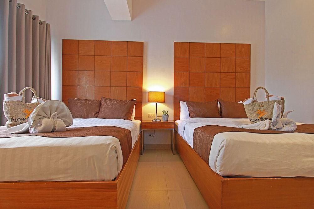 Aloha Boracay Hotel Deluxe Twin Room 6