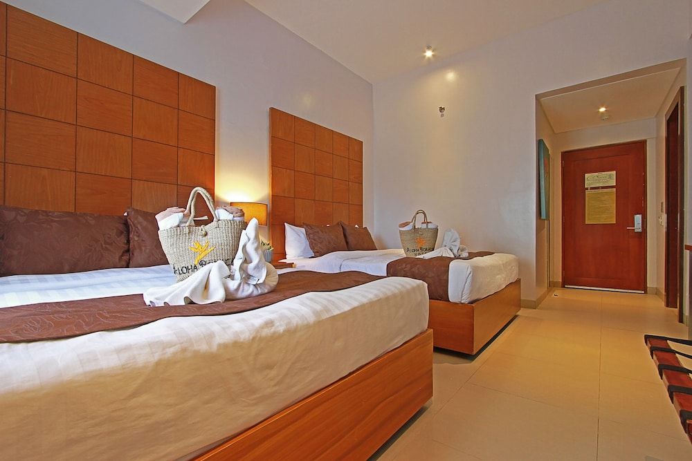 Aloha Boracay Hotel Deluxe Twin Room 7