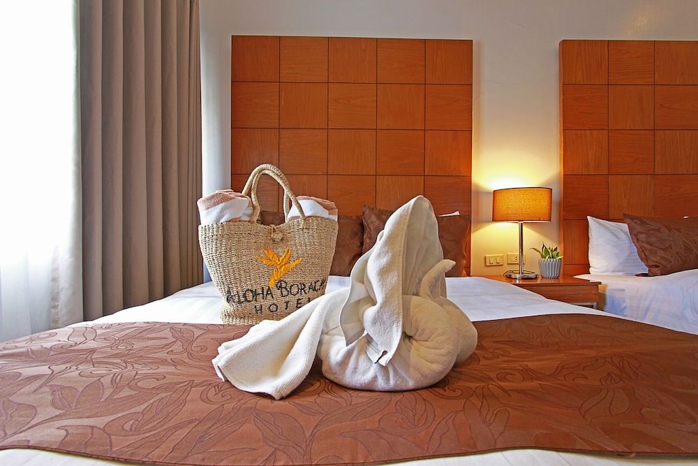 Aloha Boracay Hotel Deluxe Twin Room 3