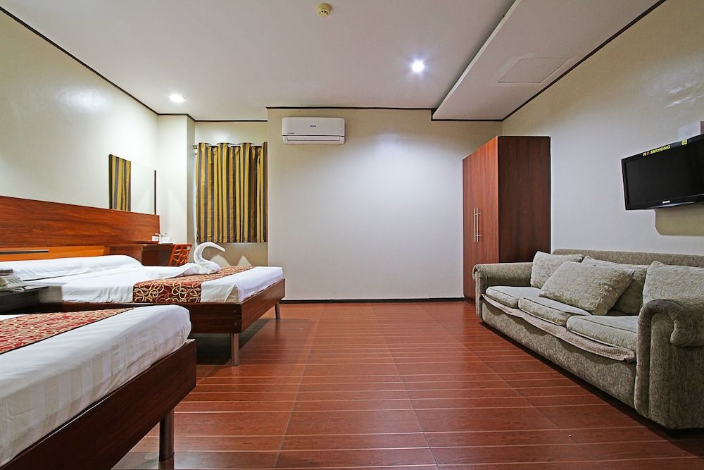 Andy Hotel Deluxe Room 3