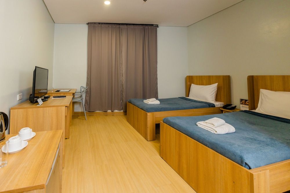 Madison 101 Hotel & Tower Standard Twin Room, 2 Twin Beds 4