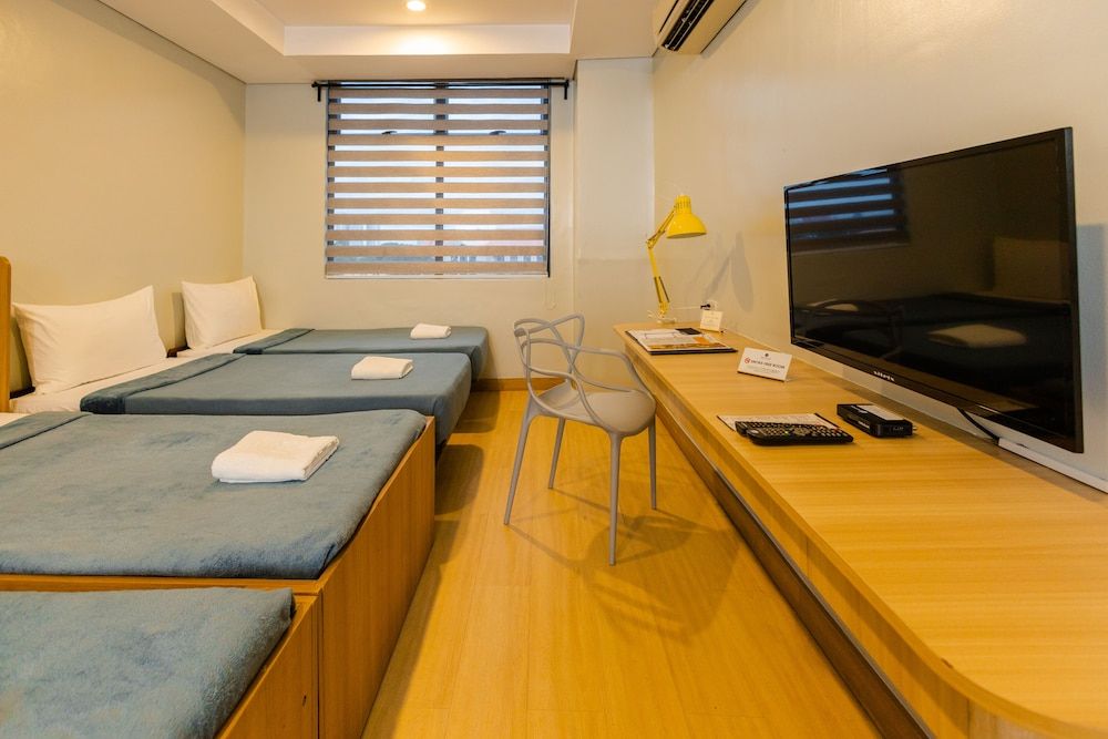 Madison 101 Hotel & Tower Standard Triple Room, 3 Twin Beds 2