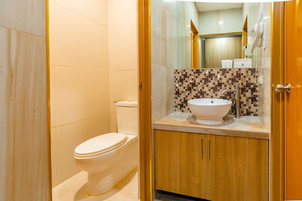 Madison 101 Hotel & Tower Standard Triple Room, 3 Twin Beds 7