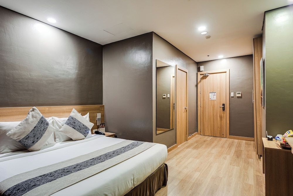 Madison 101 Hotel & Tower