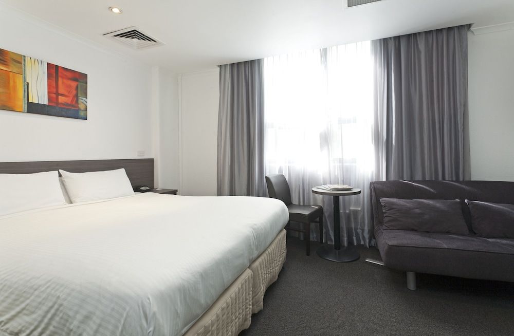 Causeway Inn On The Mall Superior Room 3