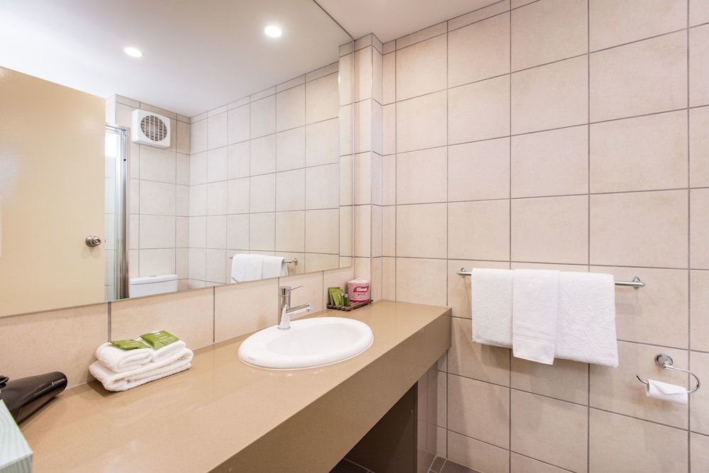 Mildura Inlander Resort Superior Twin Room 5