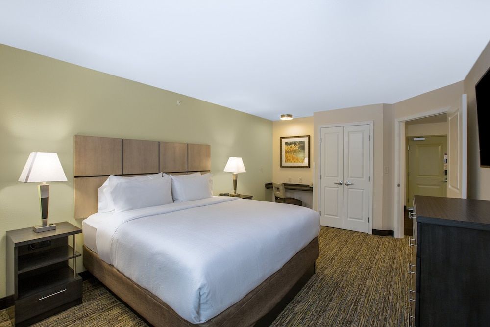 Studio Suite, 1 Queen Bed, Accessible (Communication, Accessible Tub)