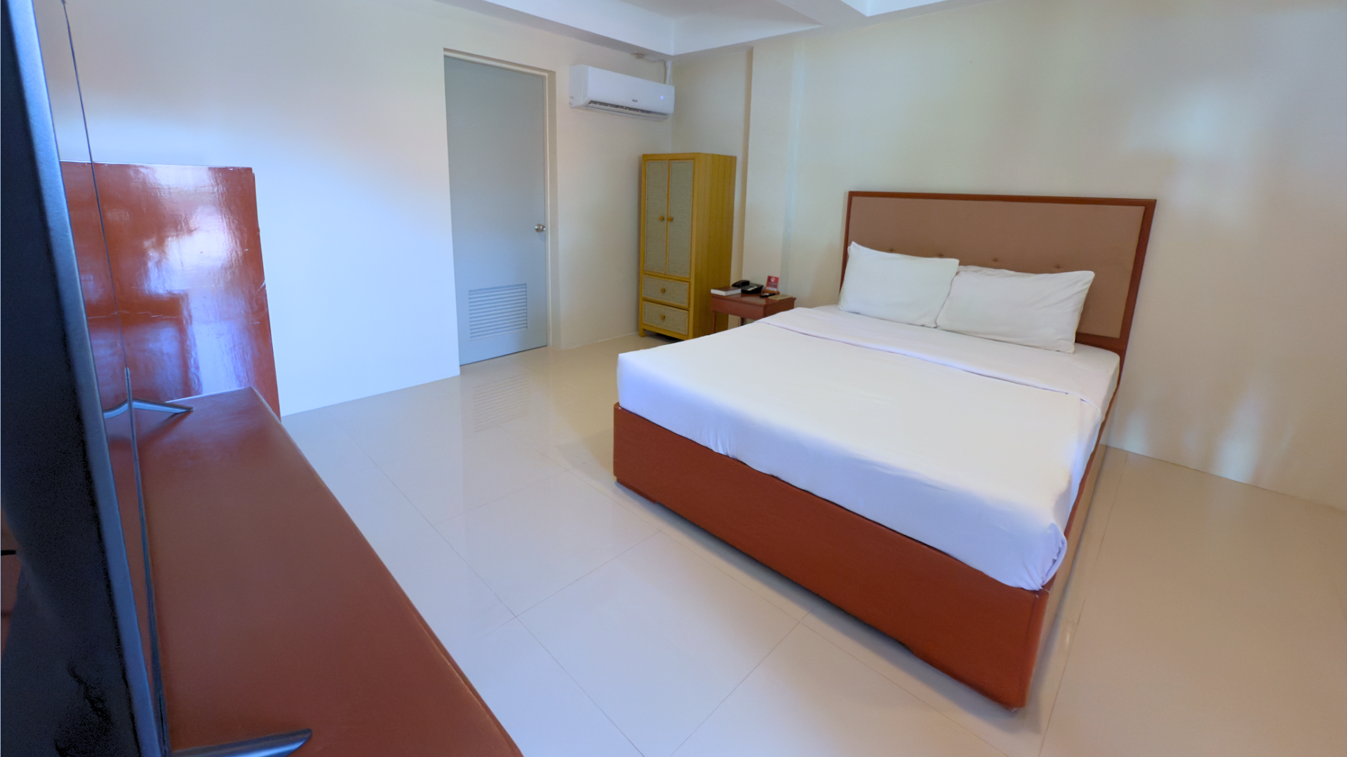 Whiterock Beach Hotel + Waterpark Superior Cabana 2