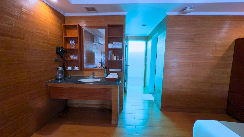 Whiterock Beach Hotel + Waterpark Premiere Cabana Garden View 6