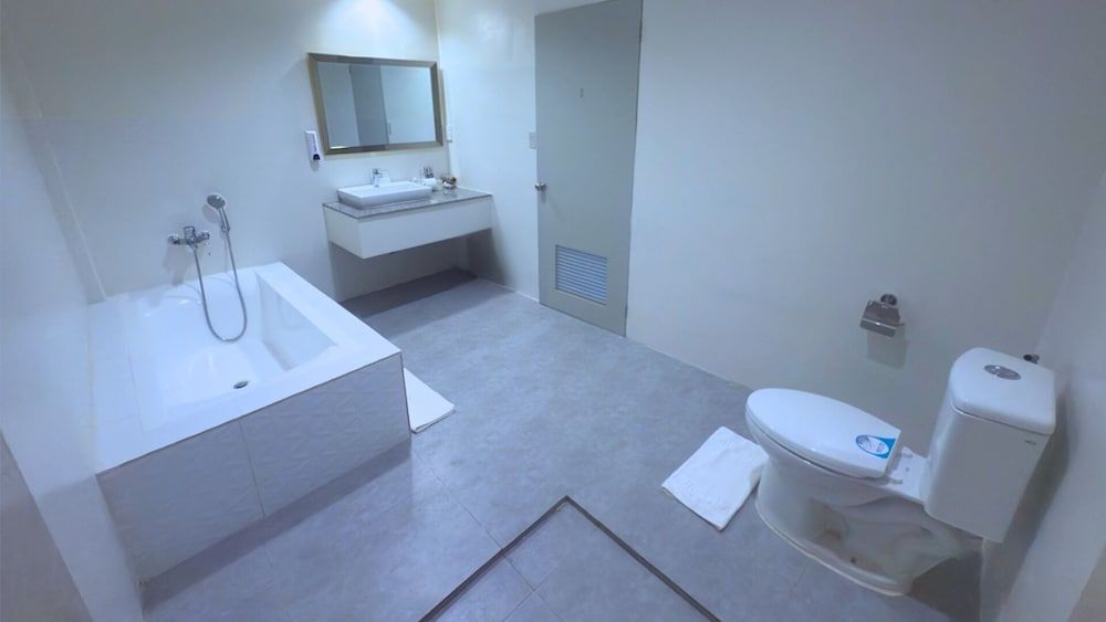 Whiterock Beach Hotel + Waterpark Superior Cabana 5