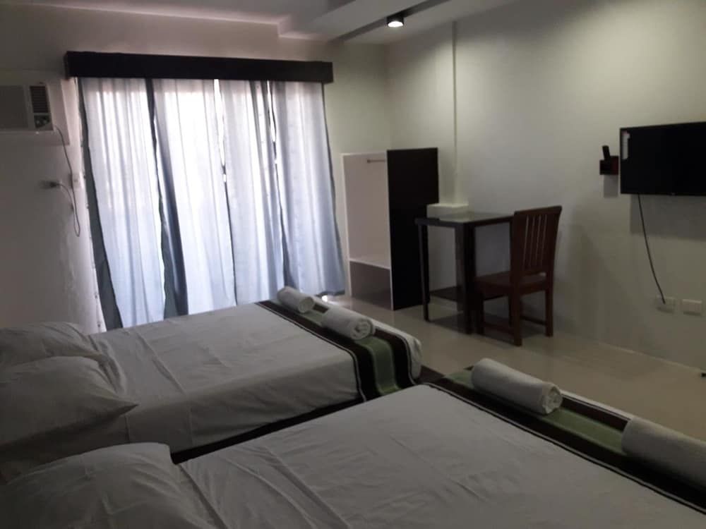 MelSol Hotel Skyview Family with Balcony