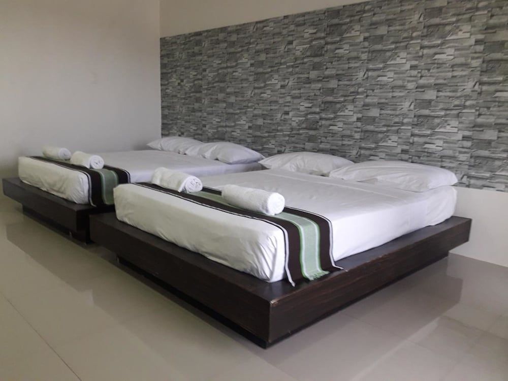 MelSol Hotel Skyview Family with Balcony 3