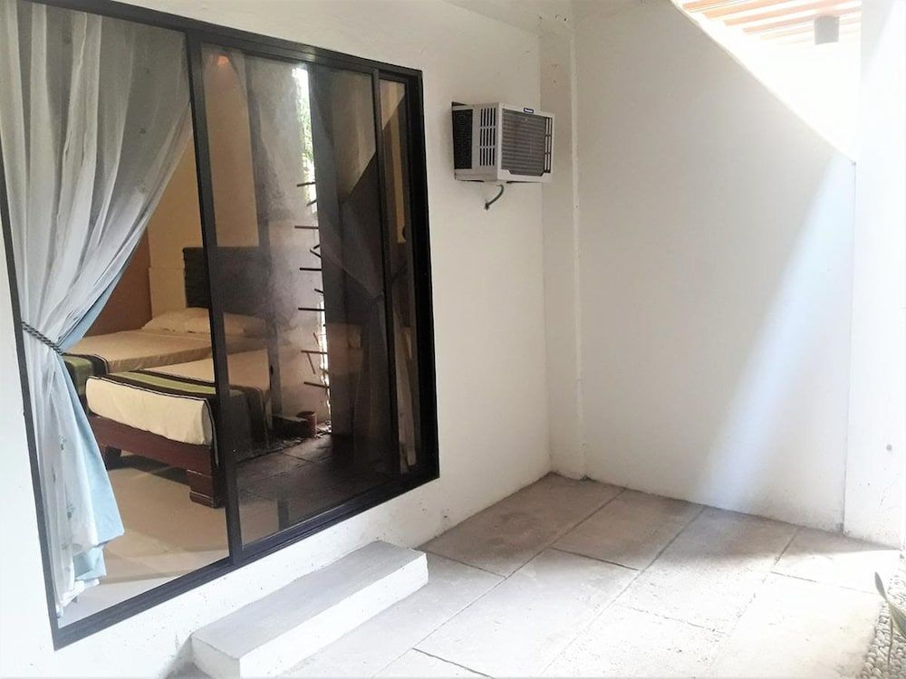 MelSol Hotel Skyview Family with Balcony 12