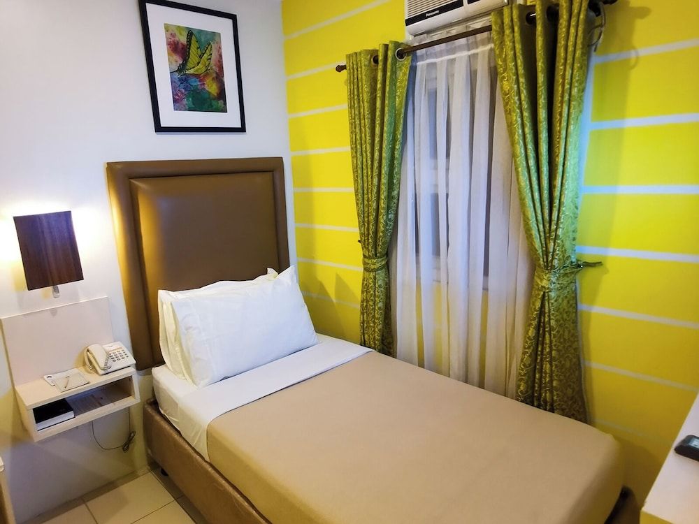 Deluxe Single Room