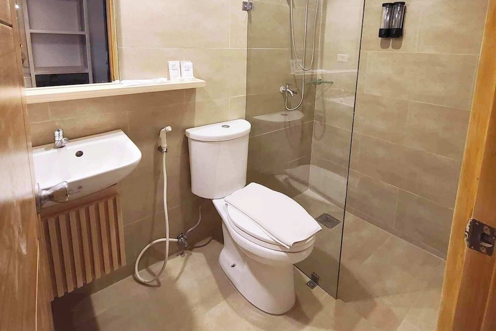 Cebu Uncle Toms Cabin Hotel powered by Cocotel Deluxe Room 6