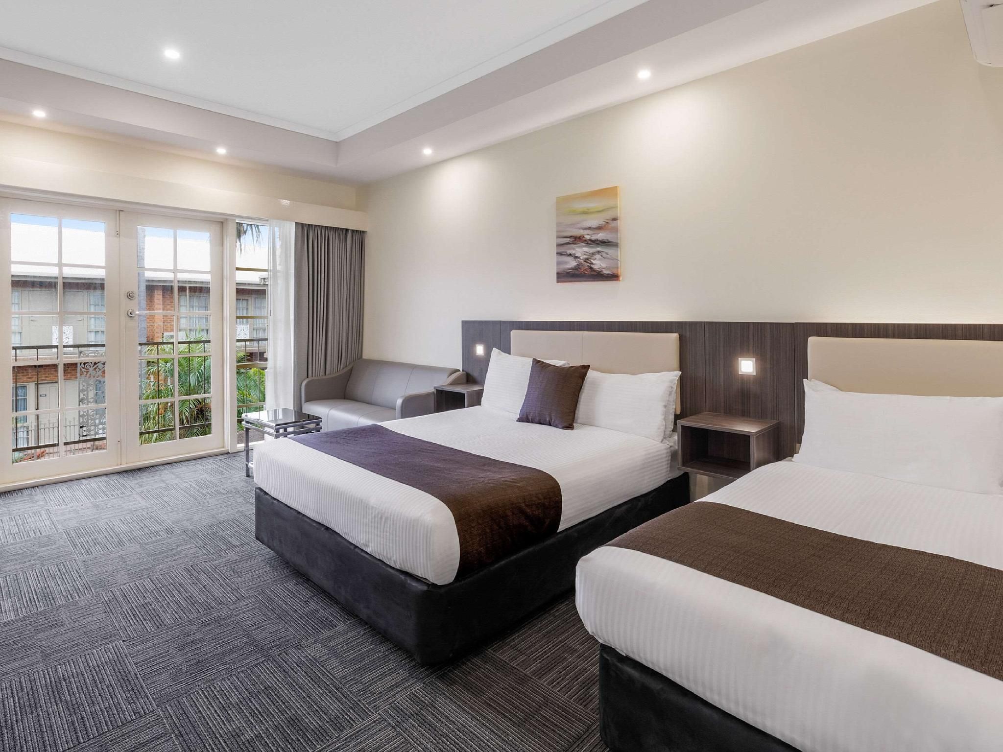 1 Queen Bed, 1 Single Bed, Nonsmoking