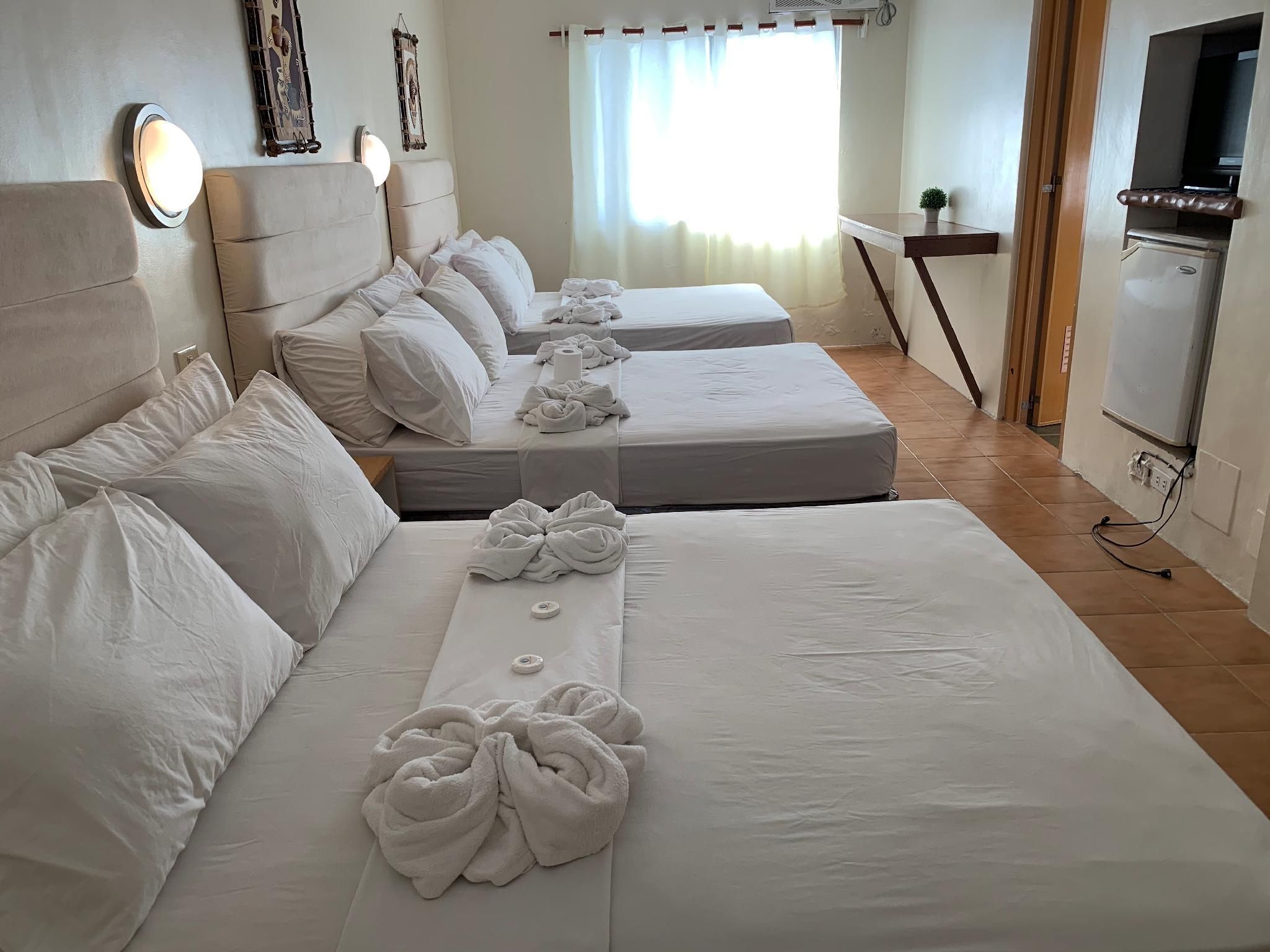 Family Room - High Floor