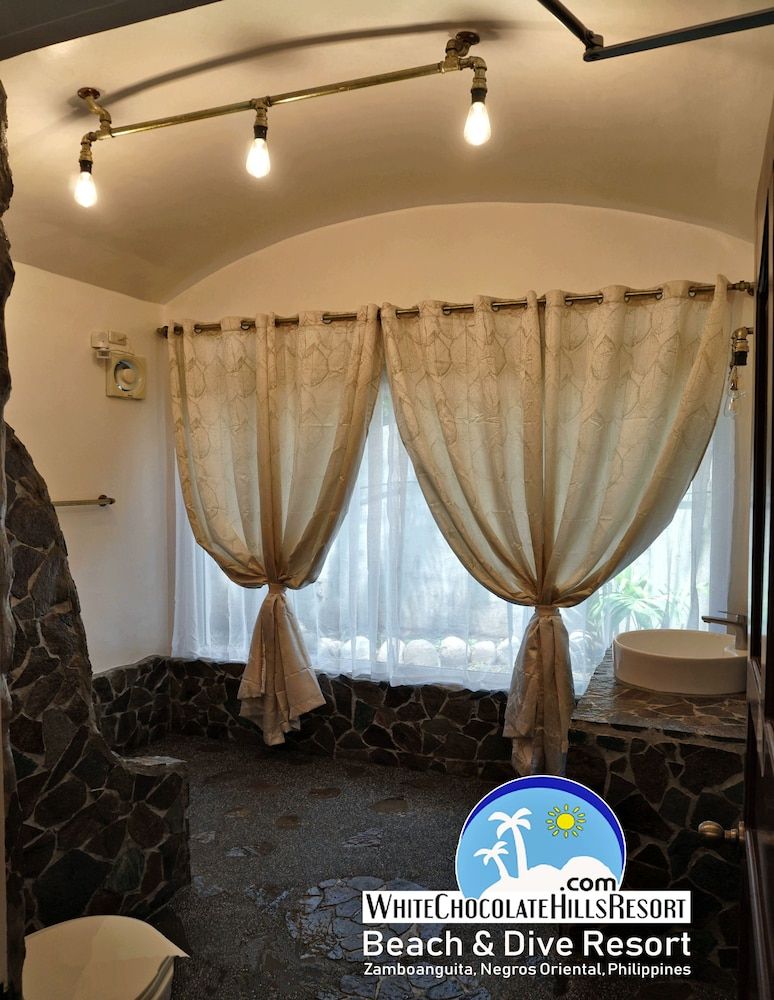 White Chocolate Hills Resort Relax Bungalow 12