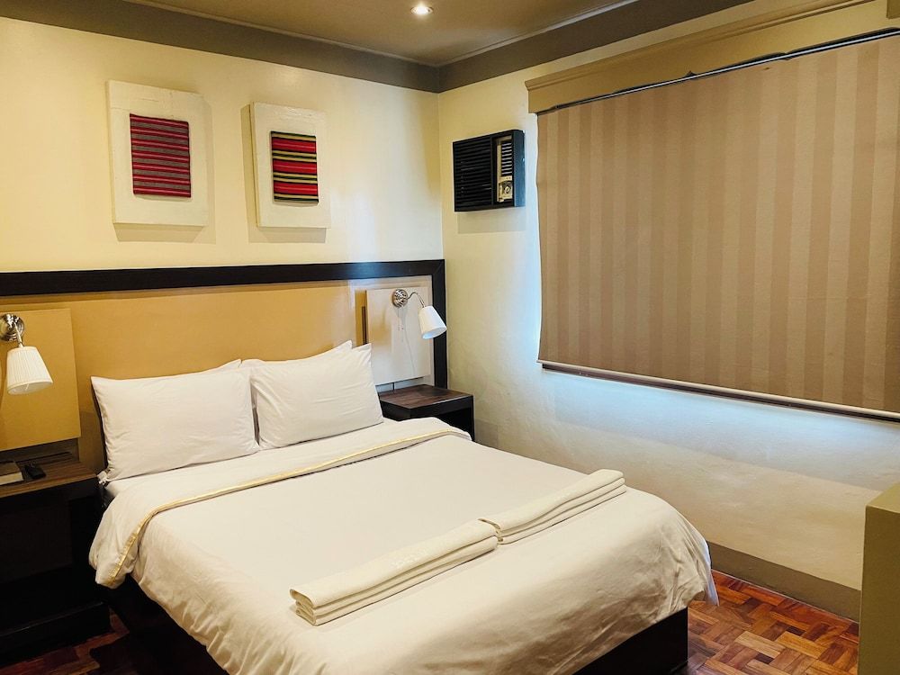 Baguio Holiday Villas Deluxe Room, 1 Double Bed 3