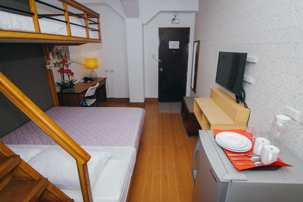 Amaris Bed & Breakfast Deluxe Family Suite 3