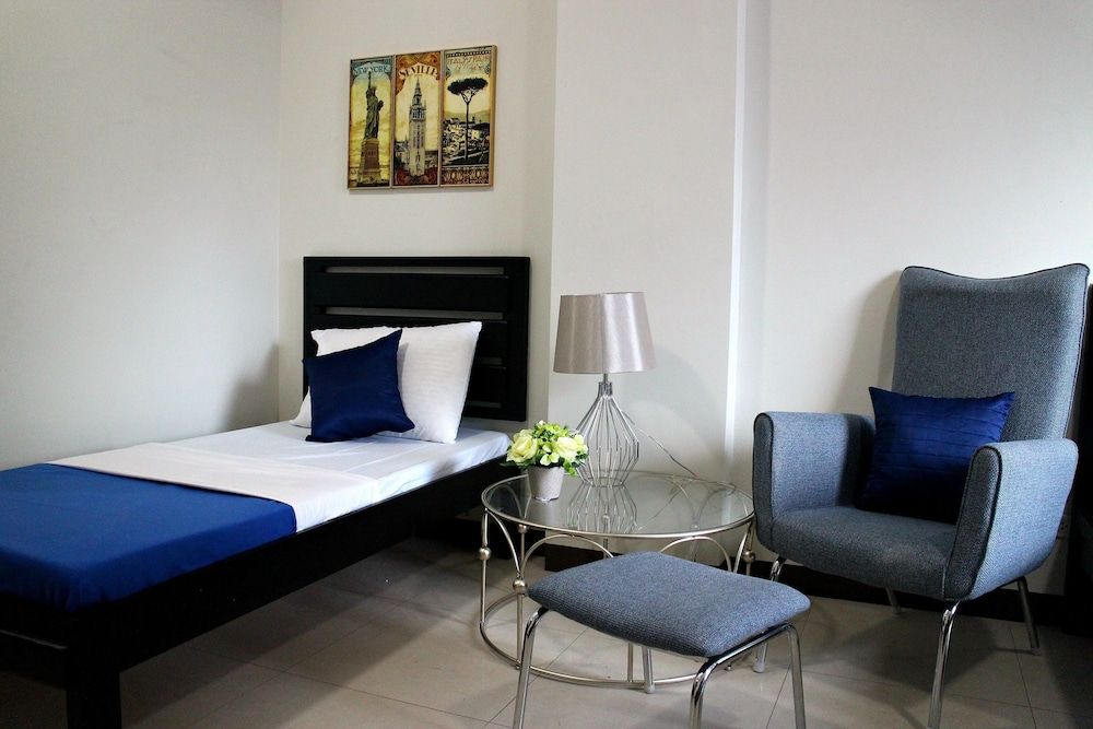 Ortigas Budget Hotel - Kapitolyo Room for 4 3