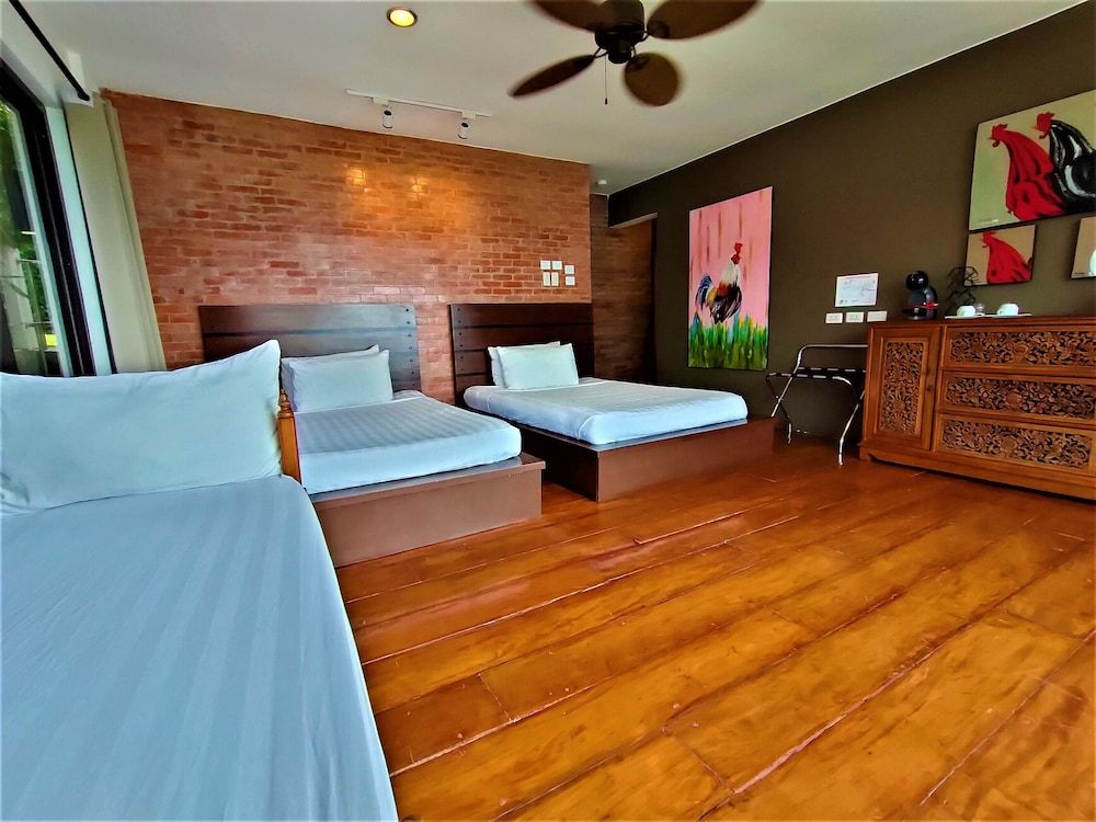 Villas by Eco Hotels Deluxe Triple Room 2