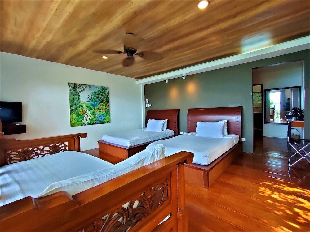 Villas by Eco Hotels Deluxe Triple Room 3