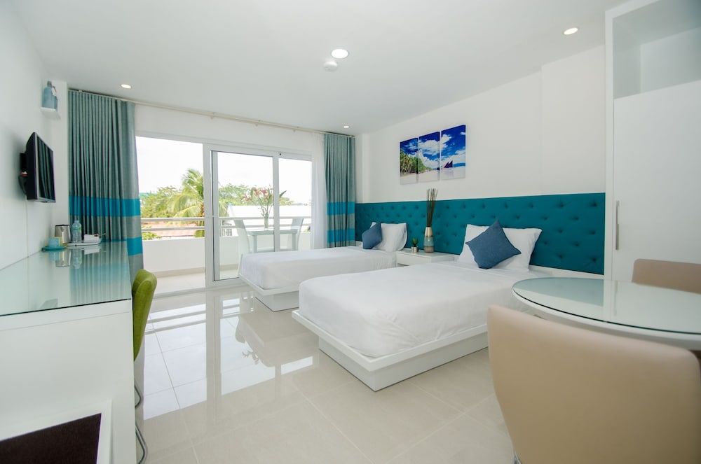 undefined Indila Boracay 5