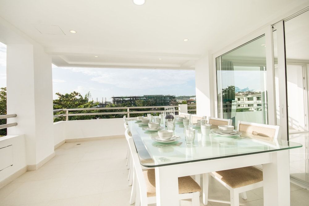 undefined Indila Boracay 10