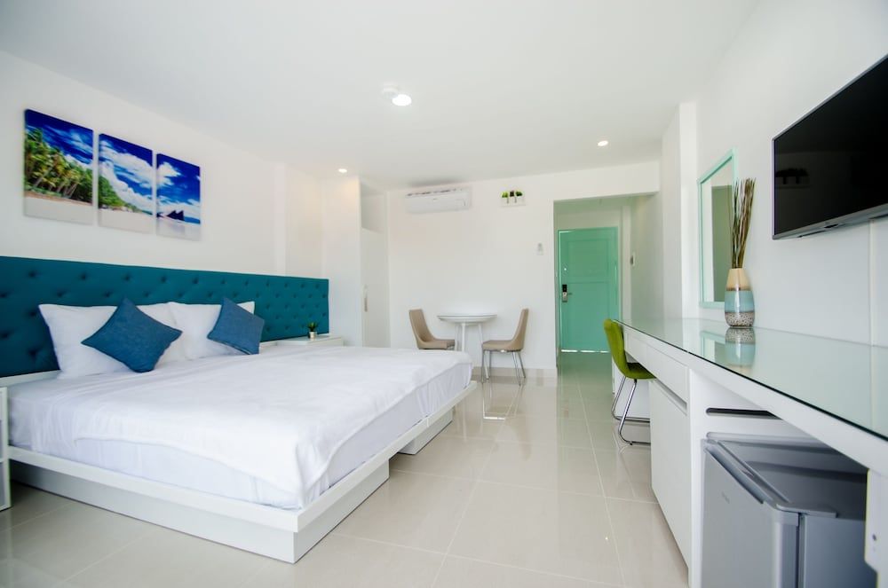 Indila Boracay Superior King Suite 2