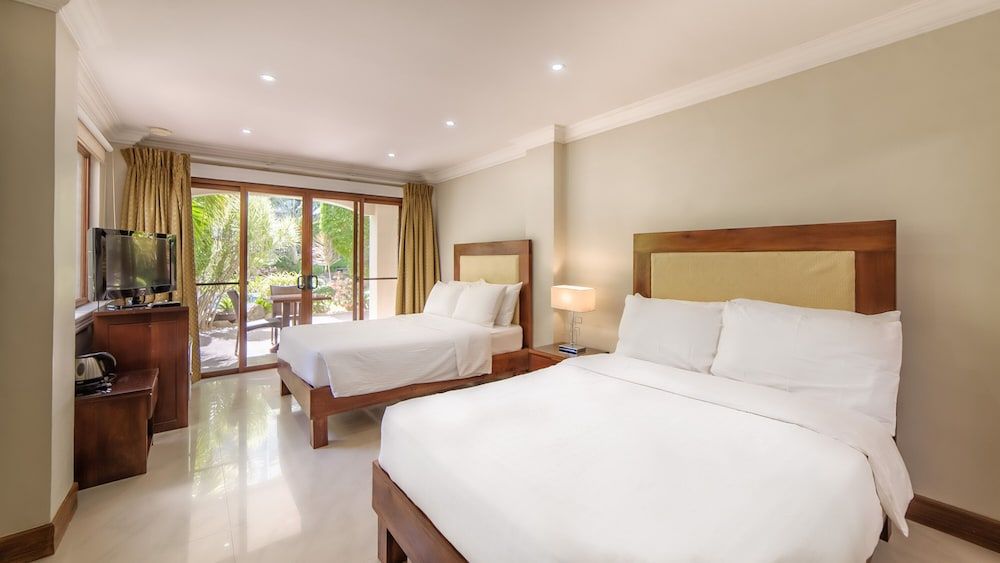 Golden Palm Resort Superior Room 4