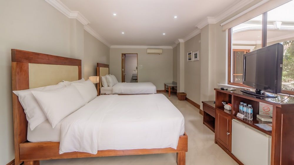 Golden Palm Resort Superior Room 6