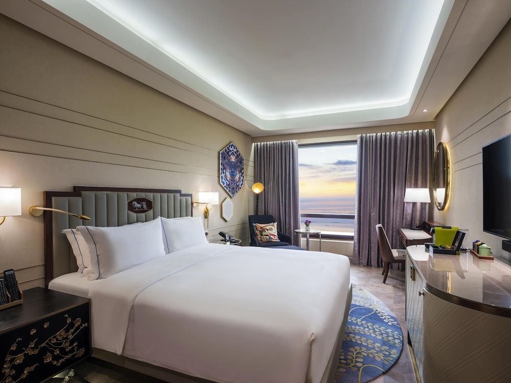 Executive Room, 1 King Bed, Club Lounge Access, Bay View