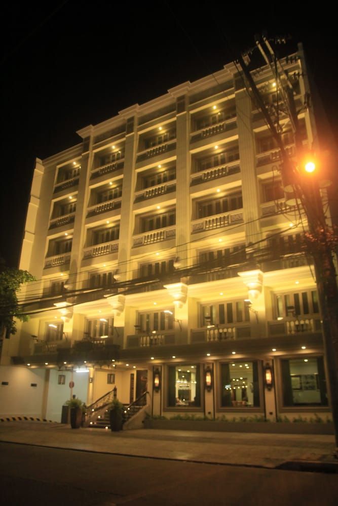 undefined Herald Suites Polaris 3