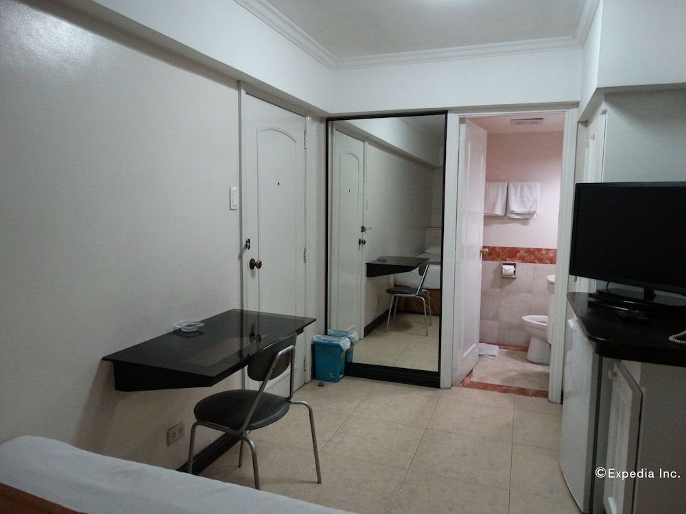 Ralph Anthony Suites Studio, 1 Double Bed 9