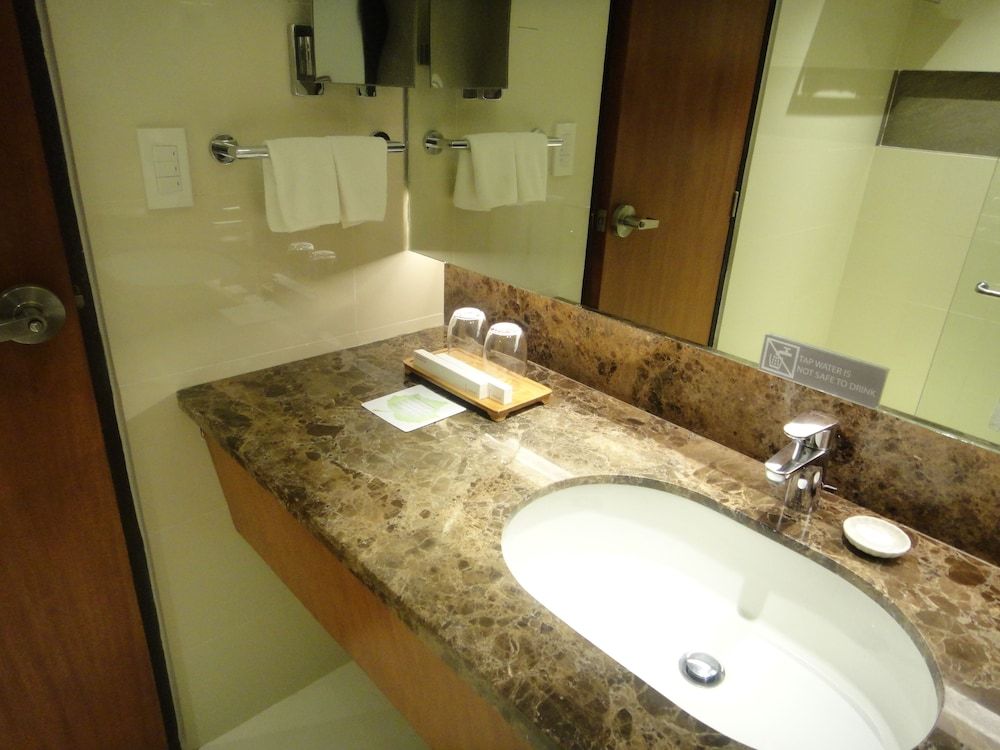 Best Western Plus The Ivywall Hotel - Palawan Deluxe Room, 1 Double Bed, Non Smoking 16