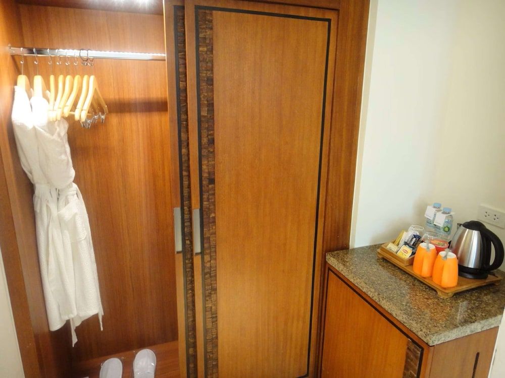 Best Western Plus The Ivywall Hotel - Palawan Deluxe Room, 1 Double Bed, Non Smoking 19