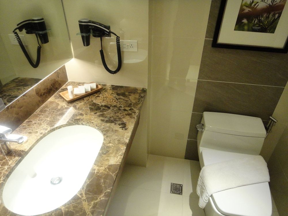 Best Western Plus The Ivywall Hotel - Palawan Deluxe Room, 1 Double Bed, Non Smoking 13