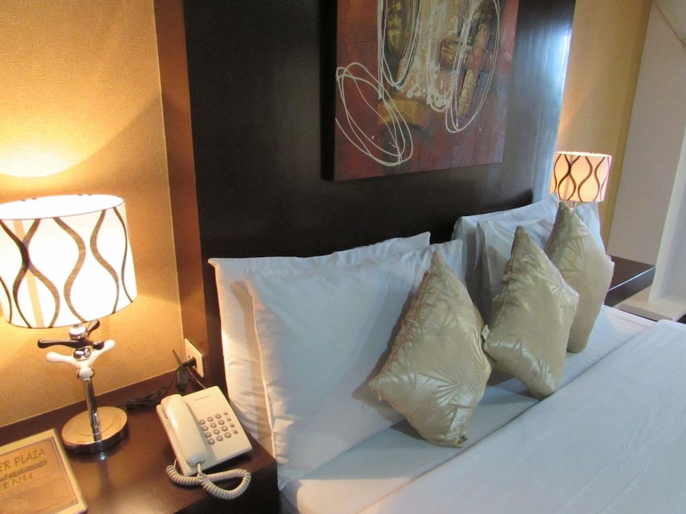 Oyster Plaza Hotel Family Suite 4