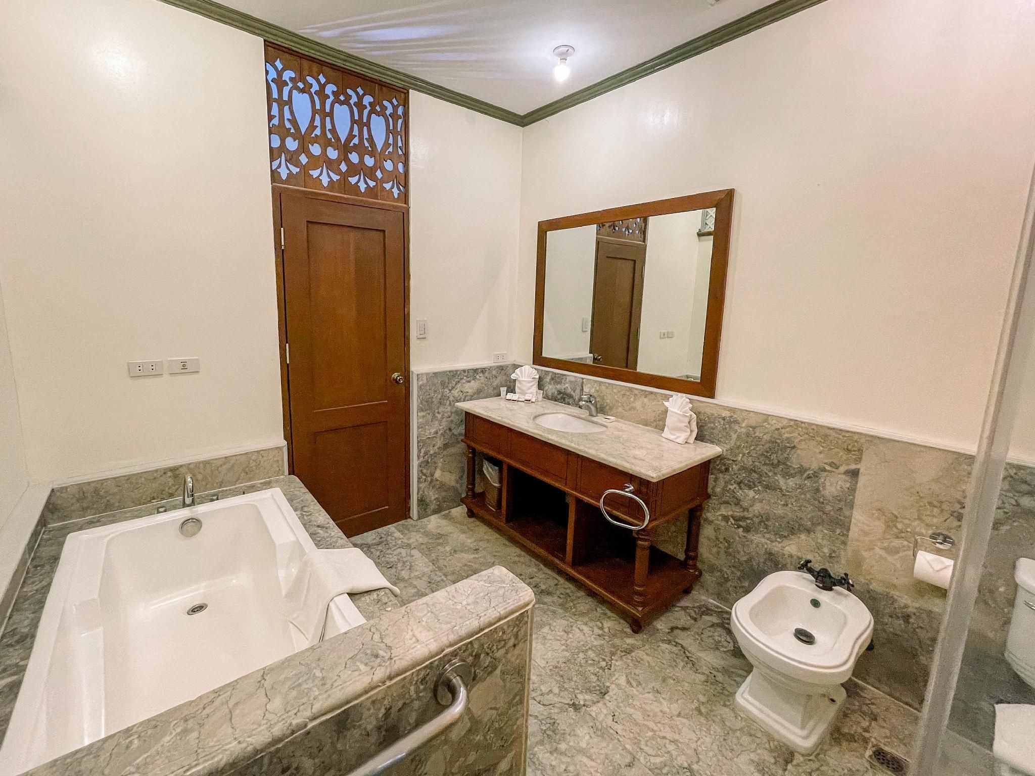 Casa Binondo House 2