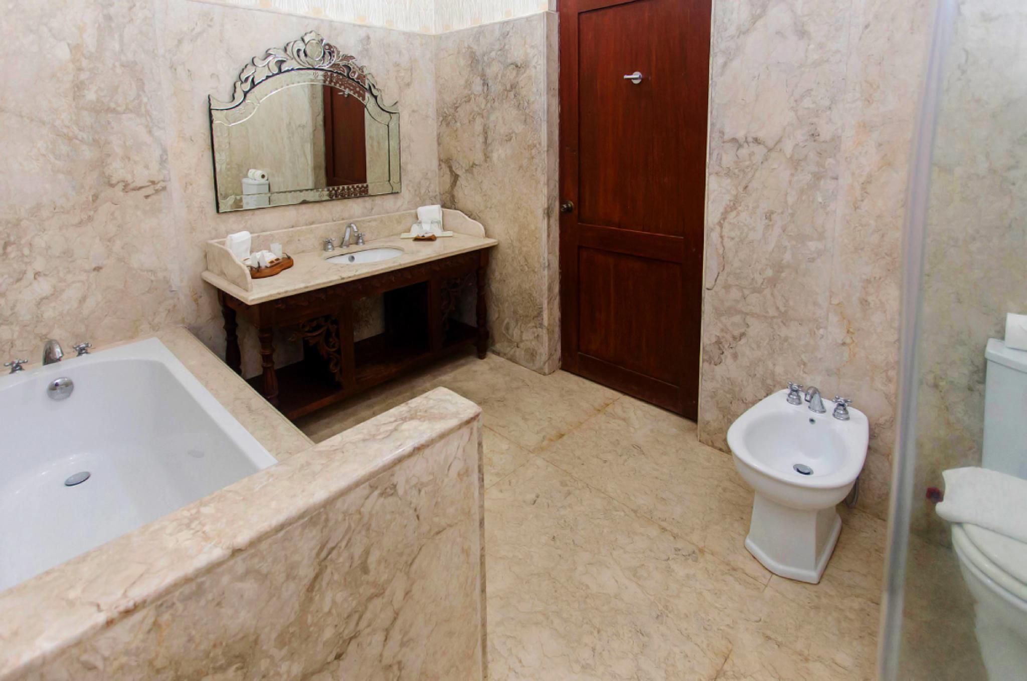 Las Casas Filipinas de Acuzar Resort Premium Room for 4 People 3