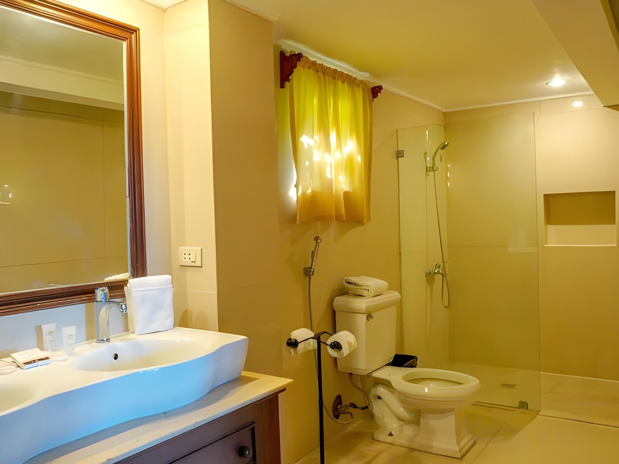 Standard Room for 4 People