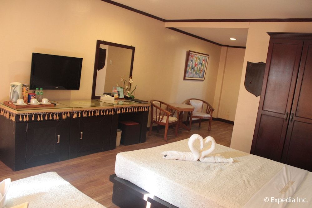 Vista Marina Hotel and Resort Tremetie Deluxe Room 8