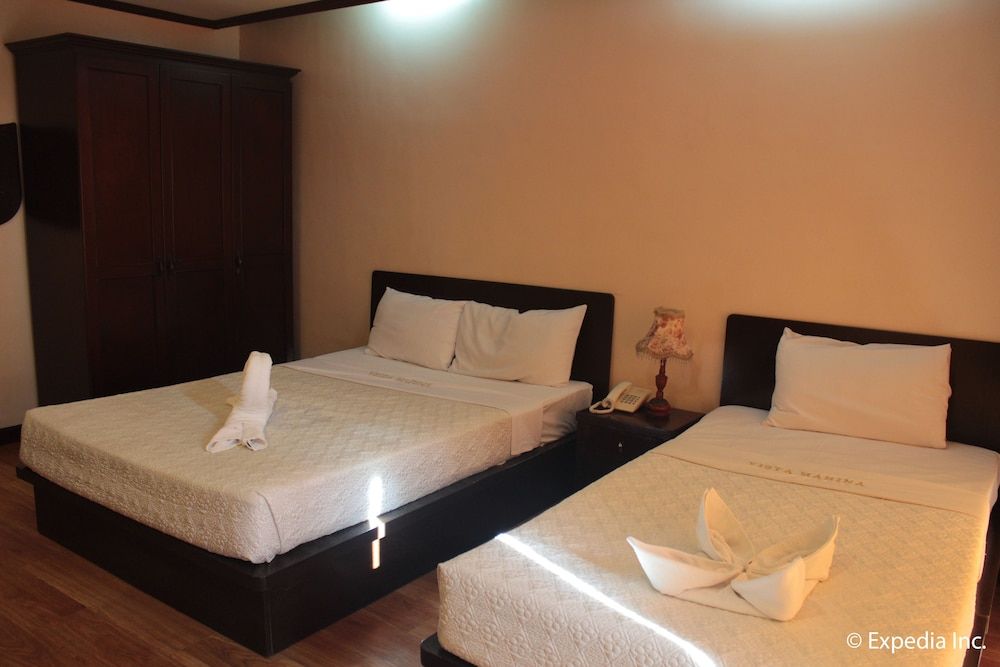 Vista Marina Hotel and Resort Tremetie Deluxe Room 2